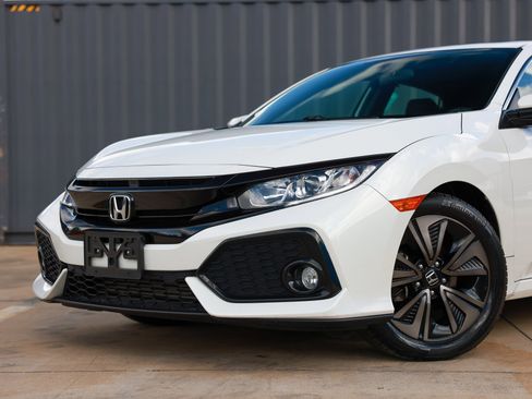 Used 2018 Honda Civic EX image 29