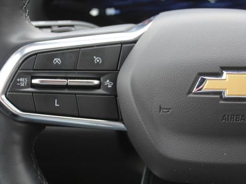 Used 2025 Chevrolet Equinox LT w/ Convenience Package II FWD image 22