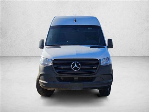 Used 2023 Mercedes-Benz Sprinter 2500 image 2