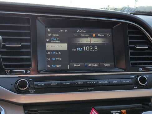 Used 2017 Hyundai Elantra SE w/ SE A/T Tech Package 03 image 20