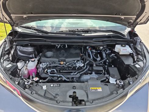 Used 2024 Toyota Sienna XLE FWD image 21