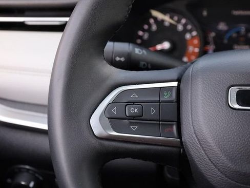 Used 2025 Jeep Compass Limited AWD/4WD image 11
