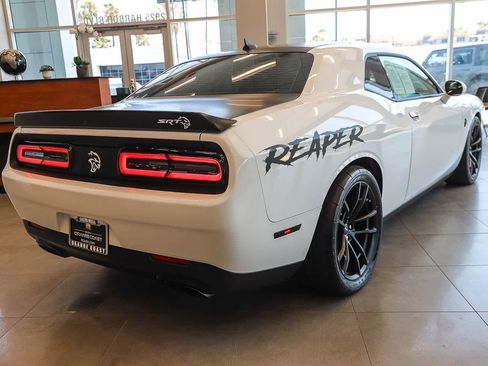 Used 2023 Dodge Challenger SRT Hellcat w/ Driver Convenience Group RWD image 6