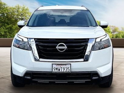 Certified 2024 Nissan Pathfinder SV