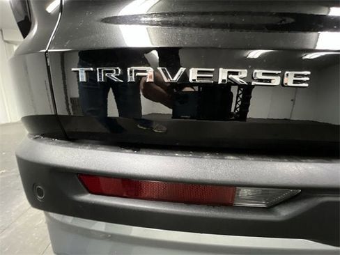 New 2025 Chevrolet Traverse LT w/ Sun and Wheel Package image 32
