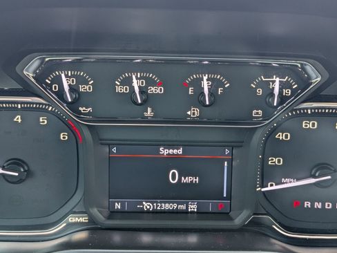 Used 2020 GMC Sierra 1500 Elevation w/ Elevation Value Package image 12