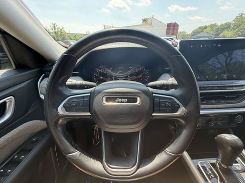 Used 2022 Jeep Compass Latitude AWD/4WD image 13