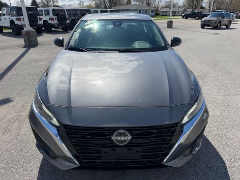 Used 2025 Nissan Altima 2.5 S image 11