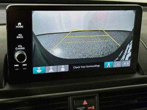 Certified 2025 Honda Pilot Touring image 14