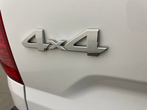 Used 2018 Toyota Tundra Limited w/ Limited Premium Package AWD/4WD image 12