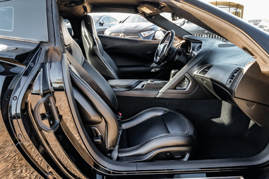 Used 2019 Chevrolet Corvette Stingray Coupe w/ 1LT RWD image 34