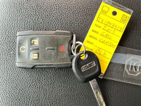 Used 2019 GMC Canyon SLE w/ Elevation Edition image 36