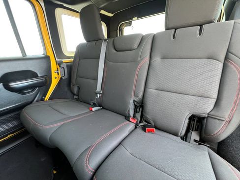 Used 2020 Jeep Wrangler Unlimited Rubicon AWD/4WD image 22