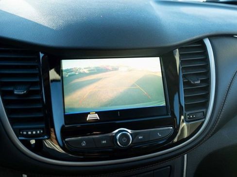 Used 2020 Chevrolet Trax LT w/ Driver Confidence Package image 21