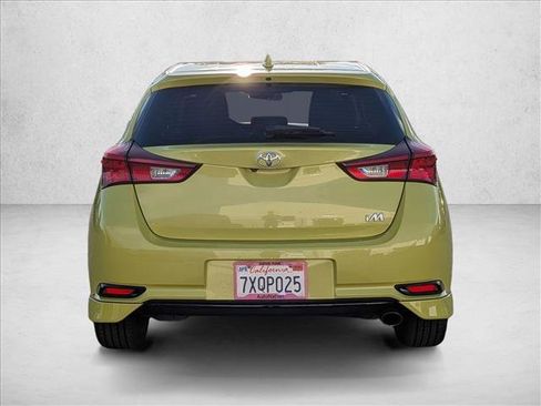 Used 2017 Toyota Corolla iM image 7