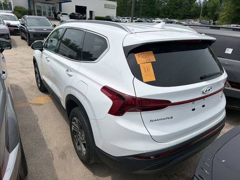 Used 2023 Hyundai Santa Fe SEL AWD/4WD image 2