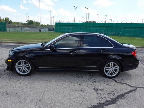 Used 2014 Mercedes-Benz C 250 Sedan image 4