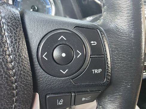 Used 2018 Toyota Corolla SE FWD image 35