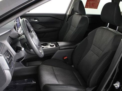 Certified 2025 Nissan Rogue SV AWD/4WD image 21