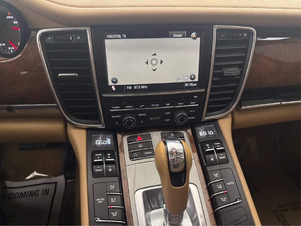 Used 2012 Porsche Panamera 4 image 40
