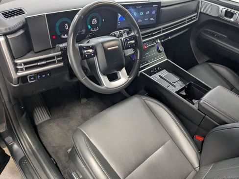 Used 2025 Hyundai Santa Fe SEL AWD/4WD image 12