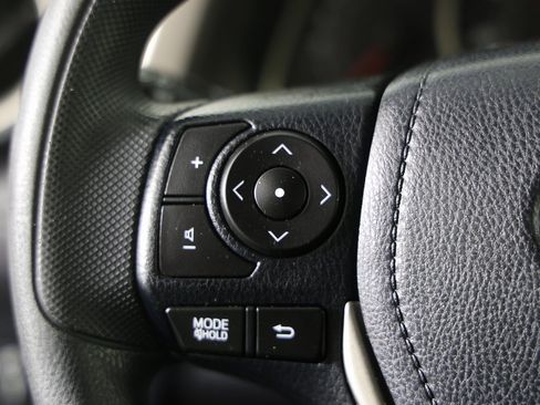 Used 2013 Toyota RAV4 XLE image 15