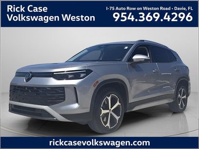 Certified 2025 Volkswagen Tiguan SE w/ Panoramic Sunroof Package