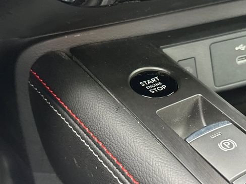 New 2026 Nissan Kicks SR AWD/4WD image 22