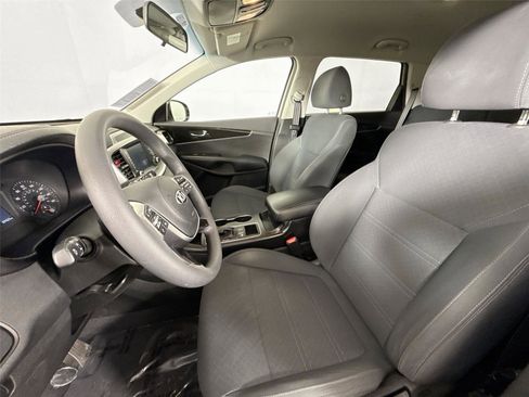 Used 2019 Kia Sorento L image 15