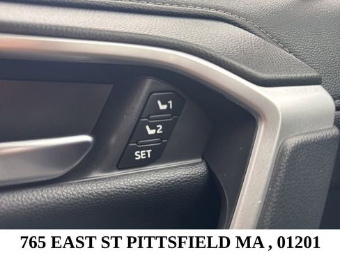 Used 2019 Toyota RAV4 Limited w/ Limited Grade Weather Package AWD/4WD image 14