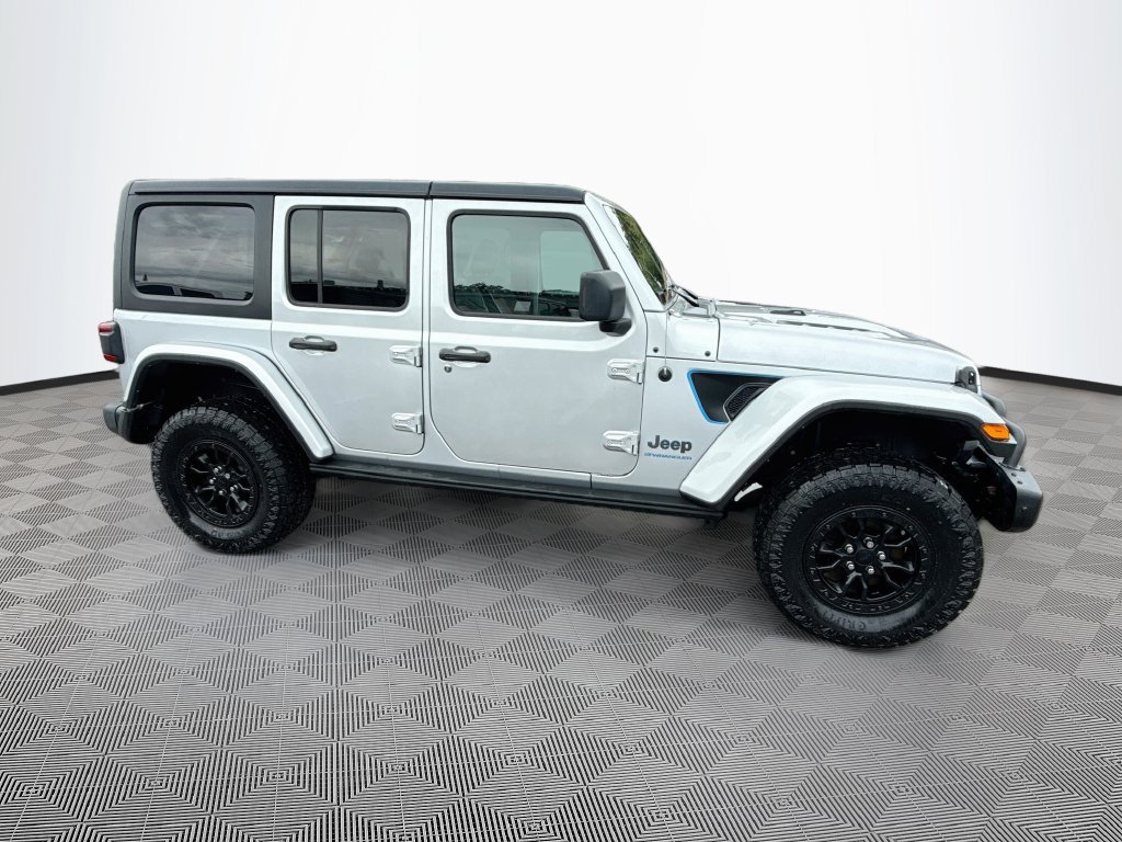Used 2023 Jeep Wrangler Unlimited Rubicon 4xe AWD/4WD image 5