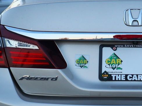 Used 2016 Honda Accord LX image 19