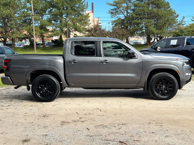 Used 2023 Nissan Frontier SV w/ Midnight Edition Package AWD/4WD image 46