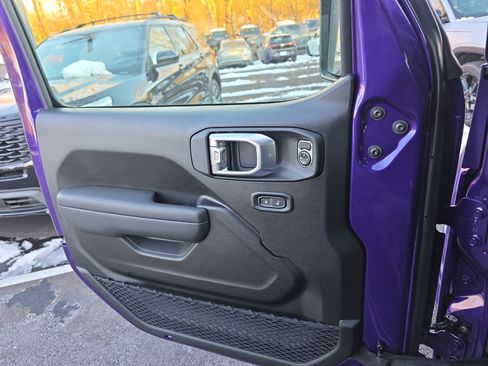 New 2026 Jeep Gladiator Sport AWD/4WD image 13