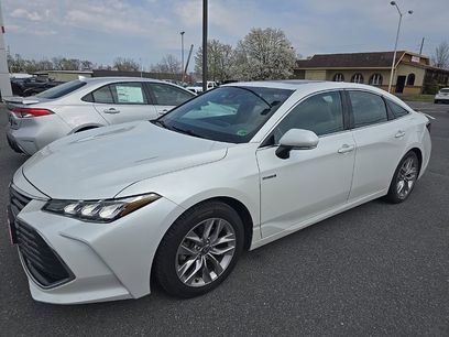 Used 2020 Toyota Avalon XLE w/ Moonroof Package