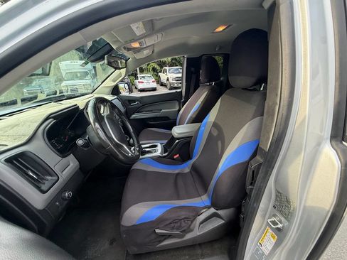 Used 2015 Chevrolet Colorado LT w/ LT Convenience Package RWD image 9