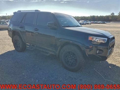 Used 2022 Toyota 4Runner SR5 image 2