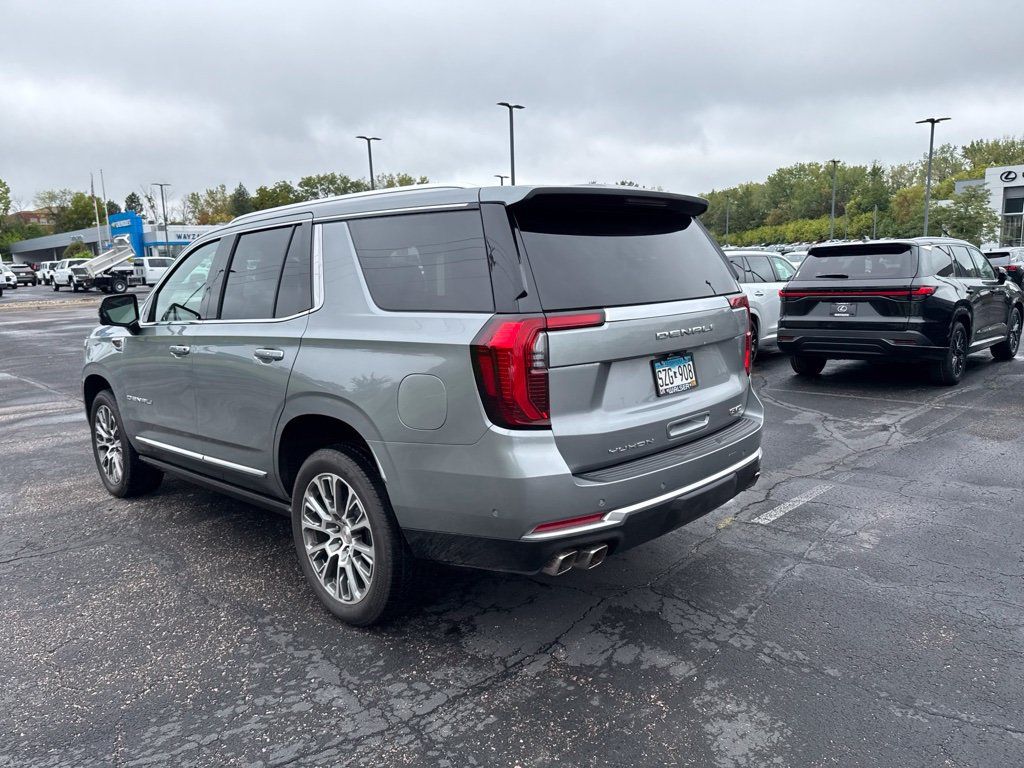 Used 2026 GMC Yukon Denali w/ Sun & Power Step Package AWD/4WD image 13