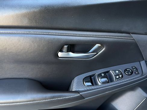 Used 2024 Nissan Sentra SV w/ All-Weather Package FWD image 11