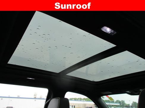 Used 2024 GMC Yukon SLT w/ SLT Luxury Package AWD/4WD image 17