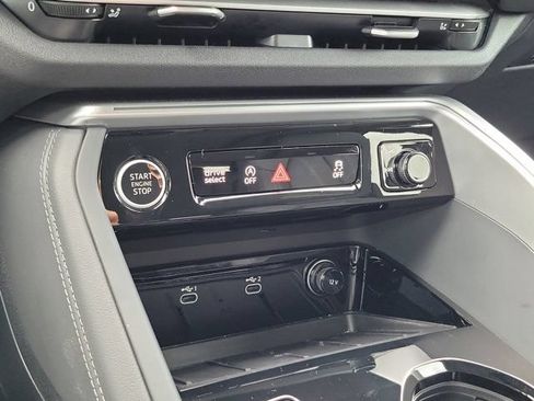 Certified 2025 Audi Q5 Premium w/ Premium Plus AWD/4WD image 26