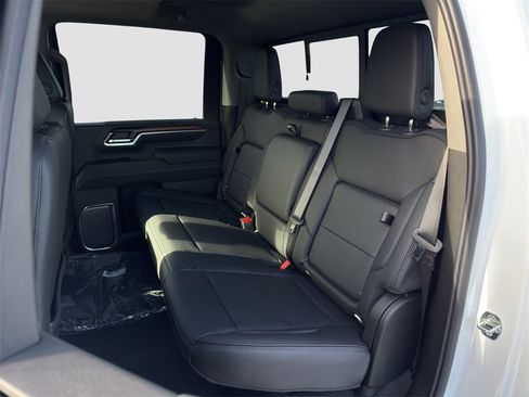 New 2026 GMC Sierra 2500 Denali w/ Denali Reserve Package image 13