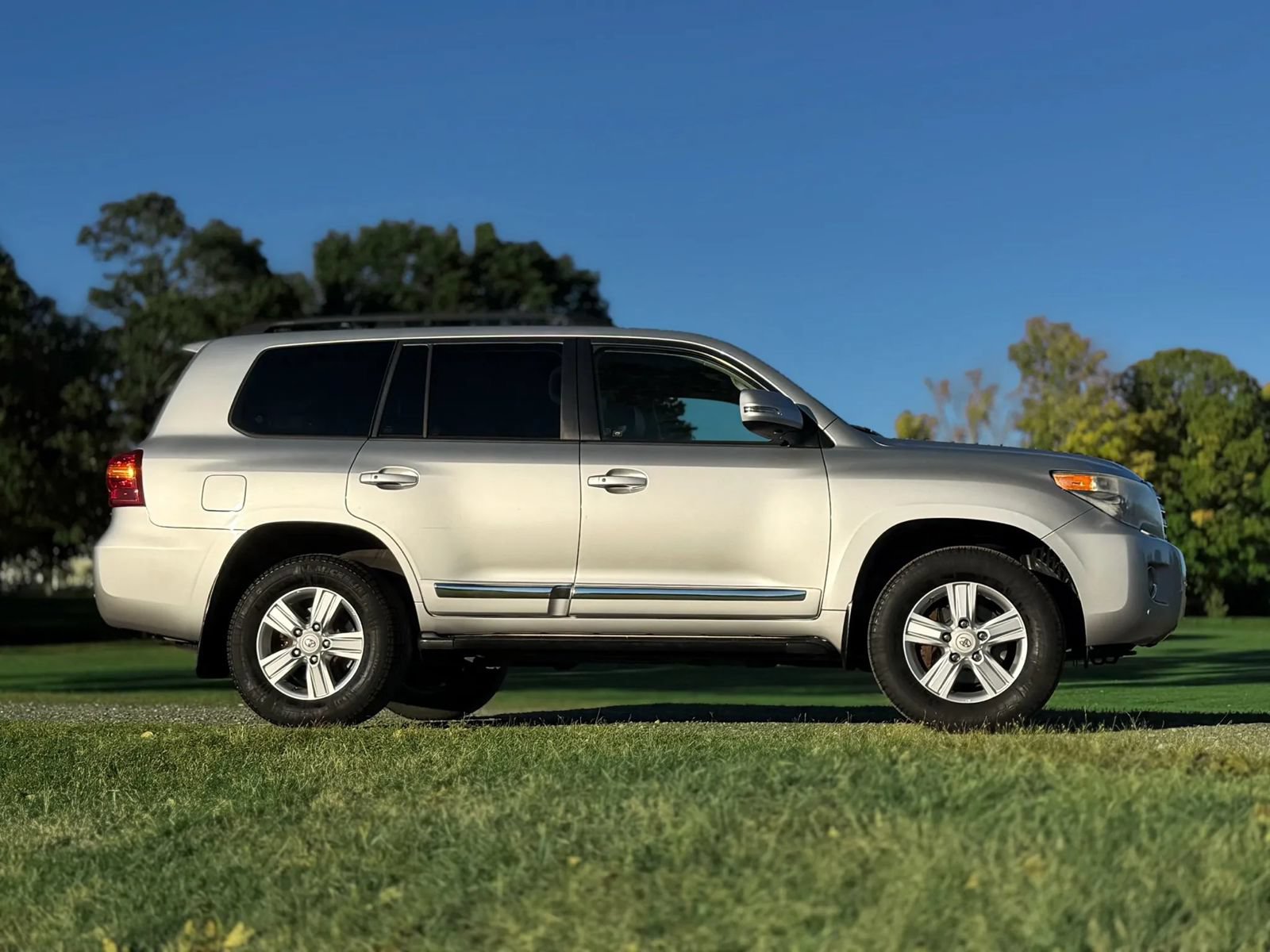 Used 2013 Toyota Land Cruiser AWD/4WD image 34