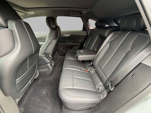 Used 2025 Cadillac Optiq Sport 2 w/ LPO, Floor Liner Package AWD/4WD image 19