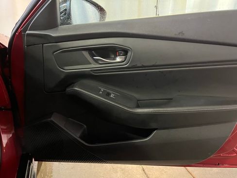 Used 2023 Honda Accord Sport image 11