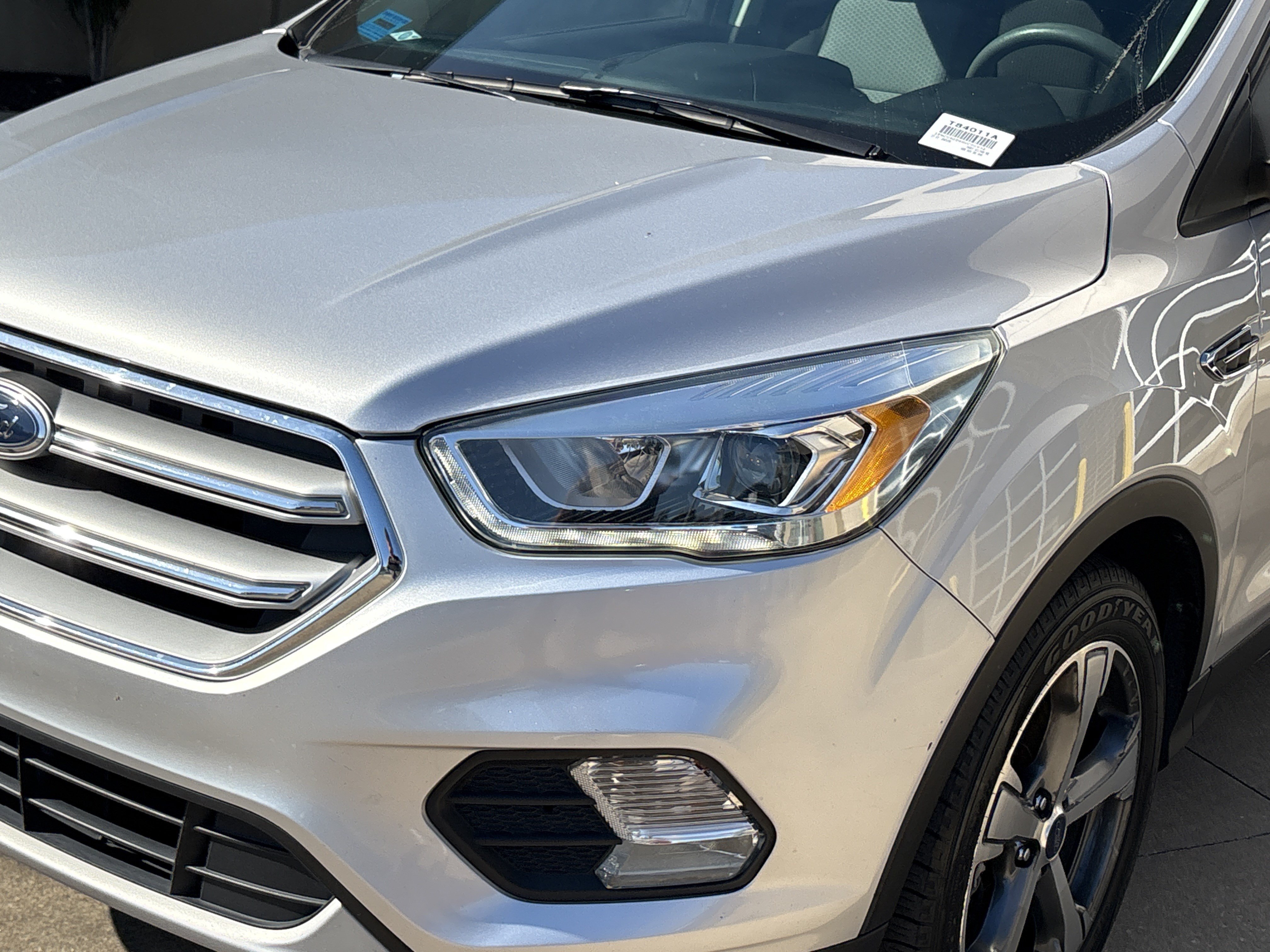Used 2017 Ford Escape SE w/ Equipment Group 201A AWD/4WD image 6