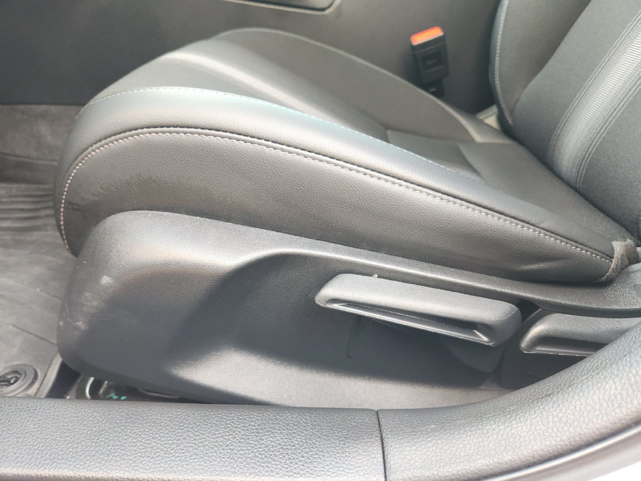 Used 2025 Honda Civic Sport image 23