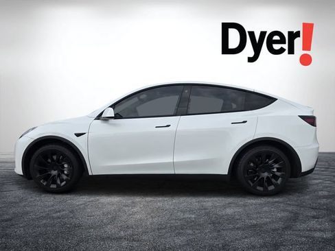 Used 2023 Tesla Model Y Long Range AWD/4WD image 7