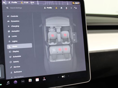 Used 2021 Tesla Model Y Long Range image 19