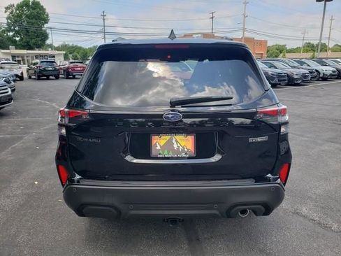 Used 2025 Subaru Forester Touring w/ Touring Package image 4